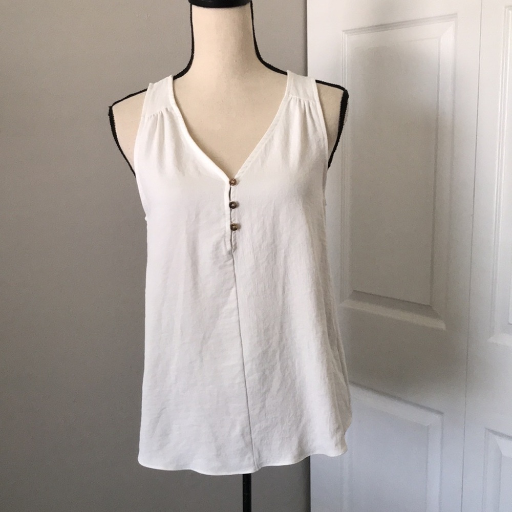 ❤️3X20 EVERLY Women V Neck Sleeveless Three Buttons Polyester Silky Top | S